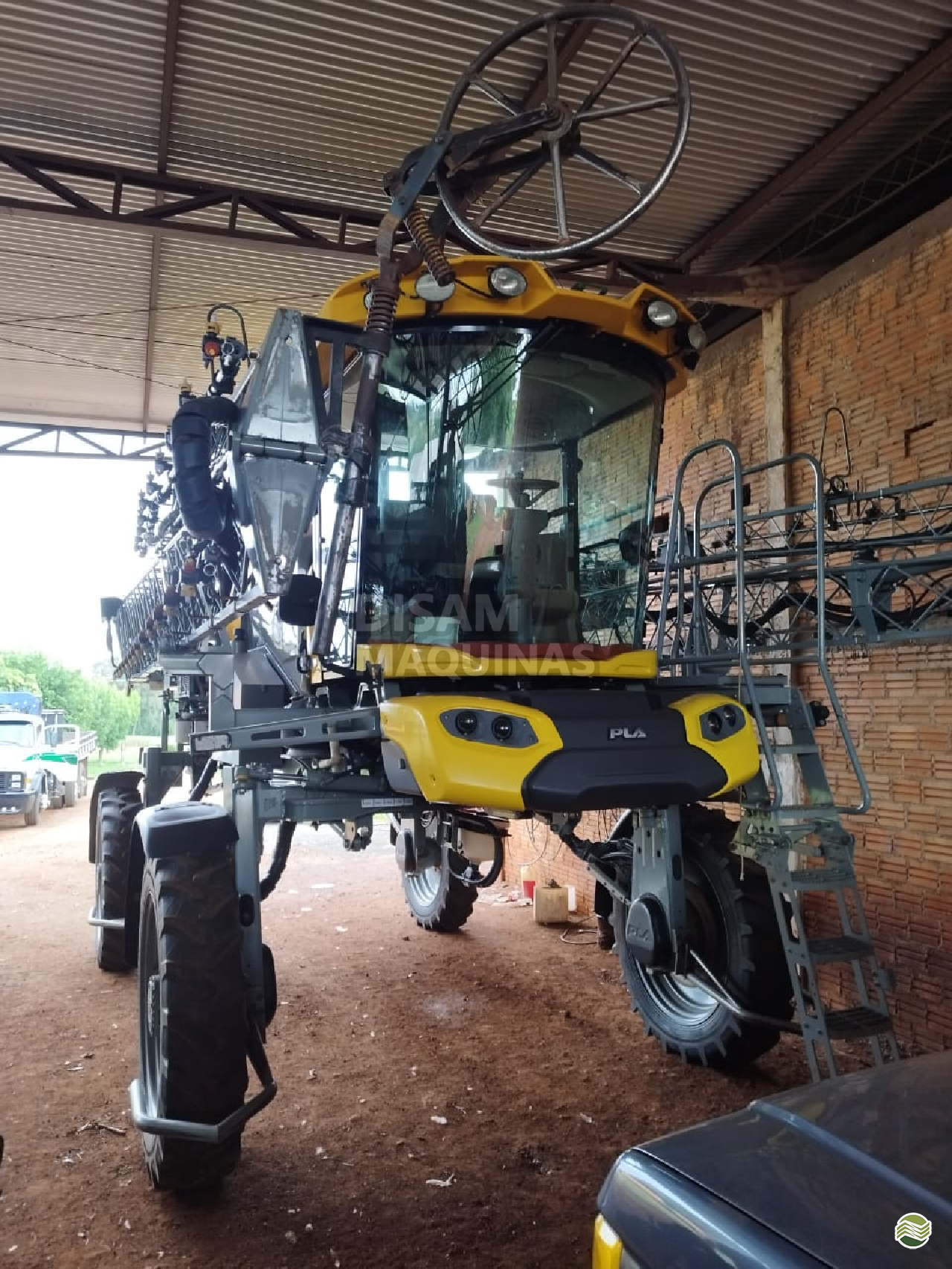 PULVERIZADOR PLA 125 J Tração 4x4 Disam Máquinas - Stara MEDIANEIRA PARANÁ PR